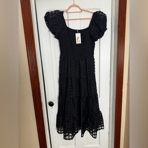 Chic Black Midi Dress with Puff Sleeves